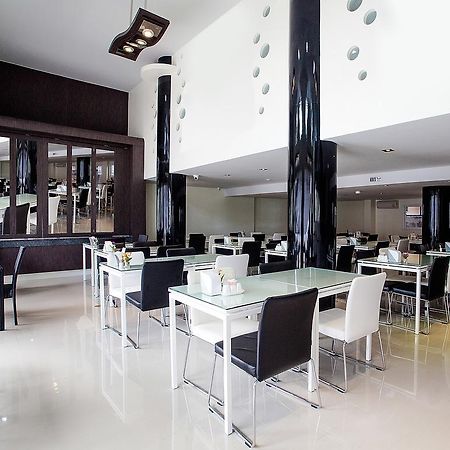 Md Grand Hotel Nakhon Nakhon Si Thammarat Exteriör bild