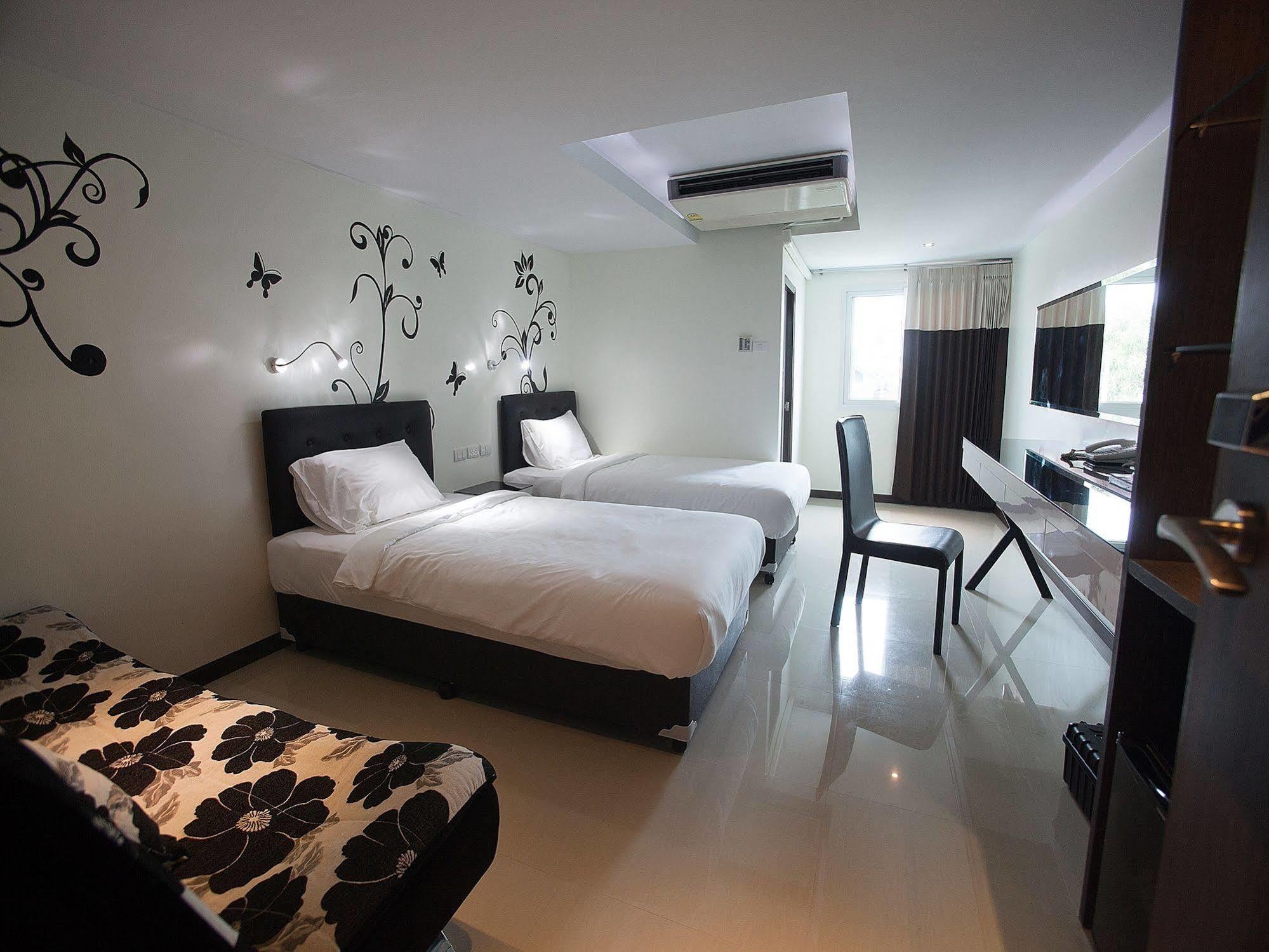 Md Grand Hotel Nakhon Nakhon Si Thammarat Exteriör bild